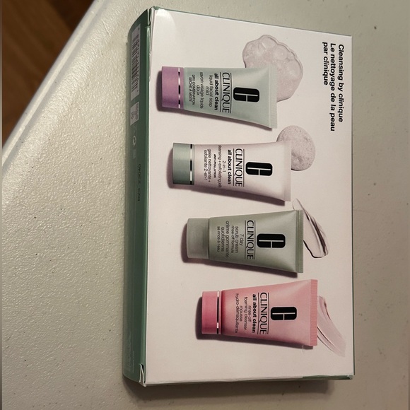 NWT Clinique Cleansing By Clinique - 4 Piece Cleansing Set - Travel Size - Picture 2 of 2